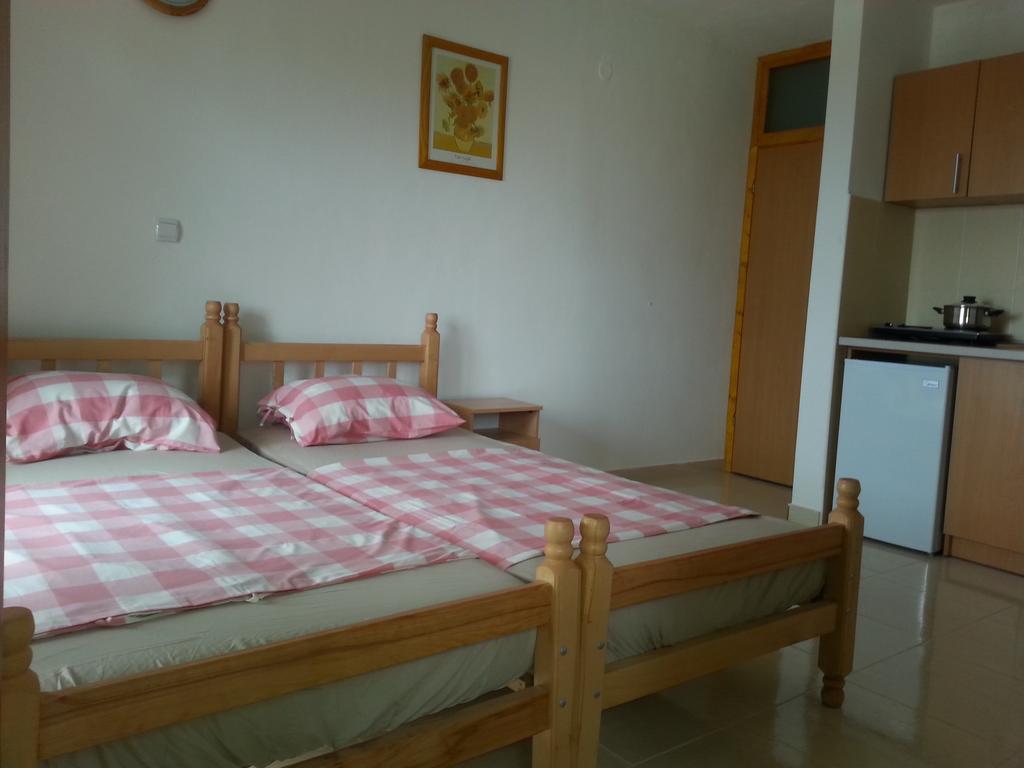 Apartments Nurkovic Dobra Voda Quarto foto